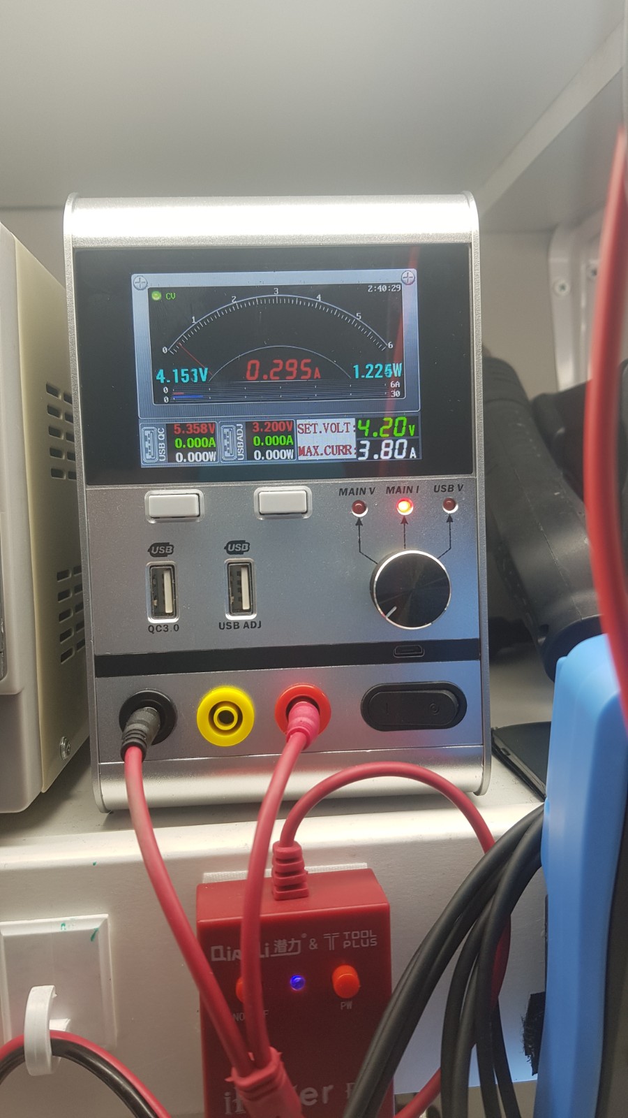 fuente alimentacion digital, alta sensibilidad, 6A, 30V para detectar culquier consumo aunque sea minimo del telefono